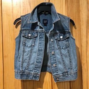 Denim Gap Vest 💙